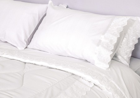 Fundas románticas almohadas y cojines crudo y blanco, tamaños (Desde $4.000.- CLP)